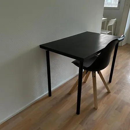 Apartment 2 Bedroom *